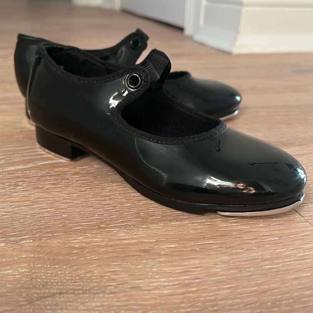 Capezio junior tap shoes